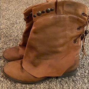 Portuguese brown leather boots